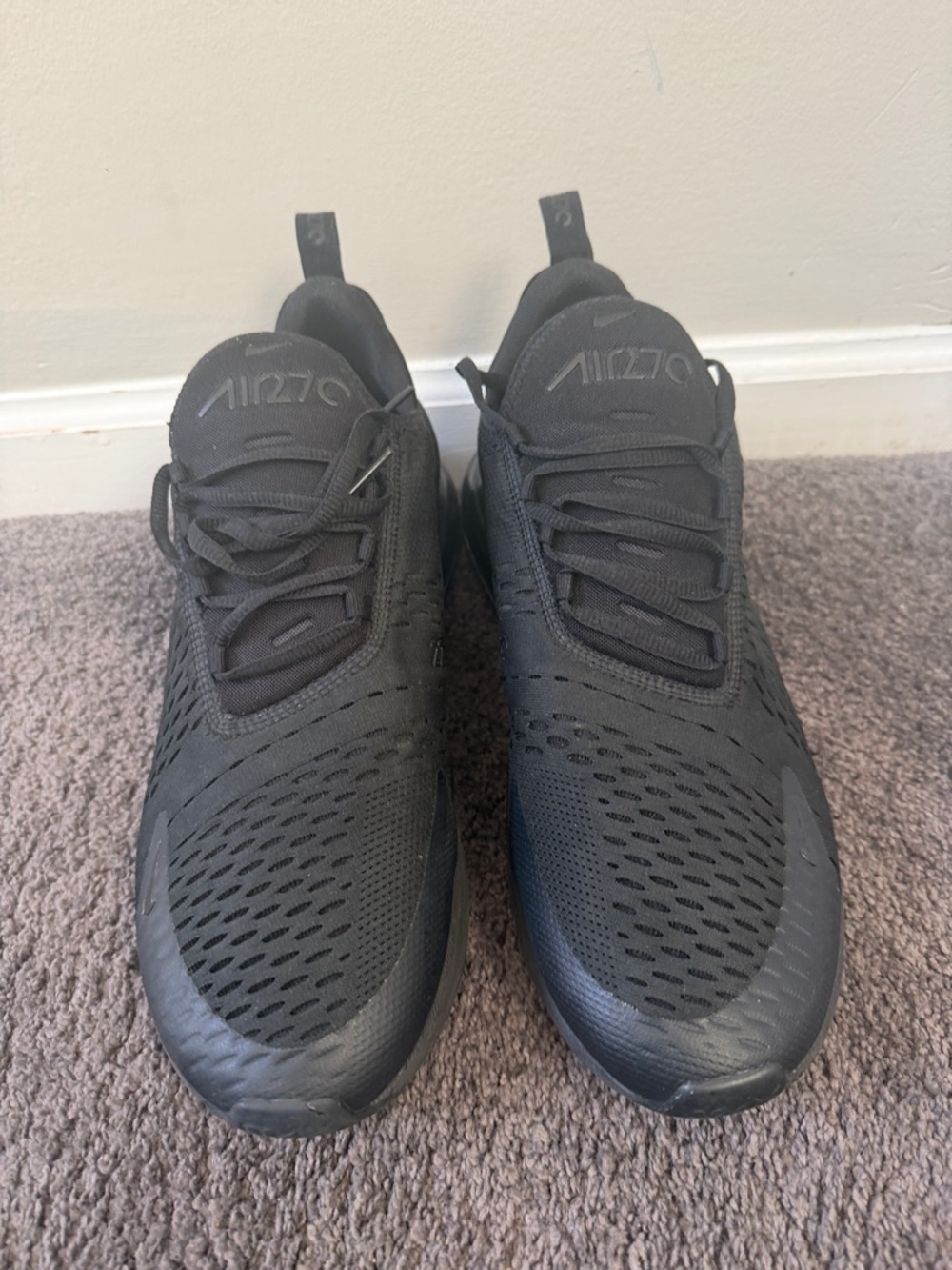 Nike Air Max 270 Men's All-Black Lightweight Sneakers